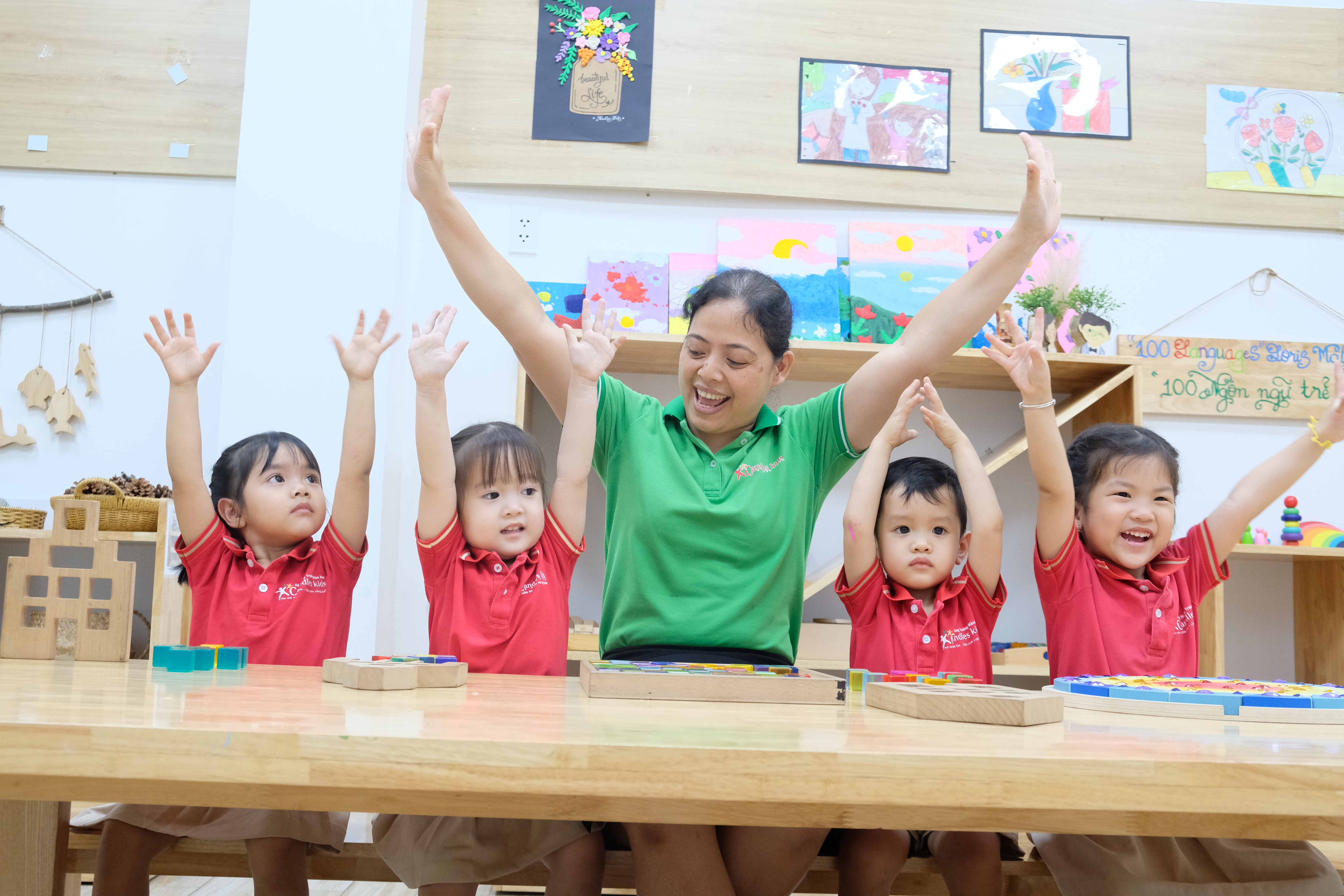 C&aacute;c b&eacute; học sinh tại Trường Mầm non Candles Kids