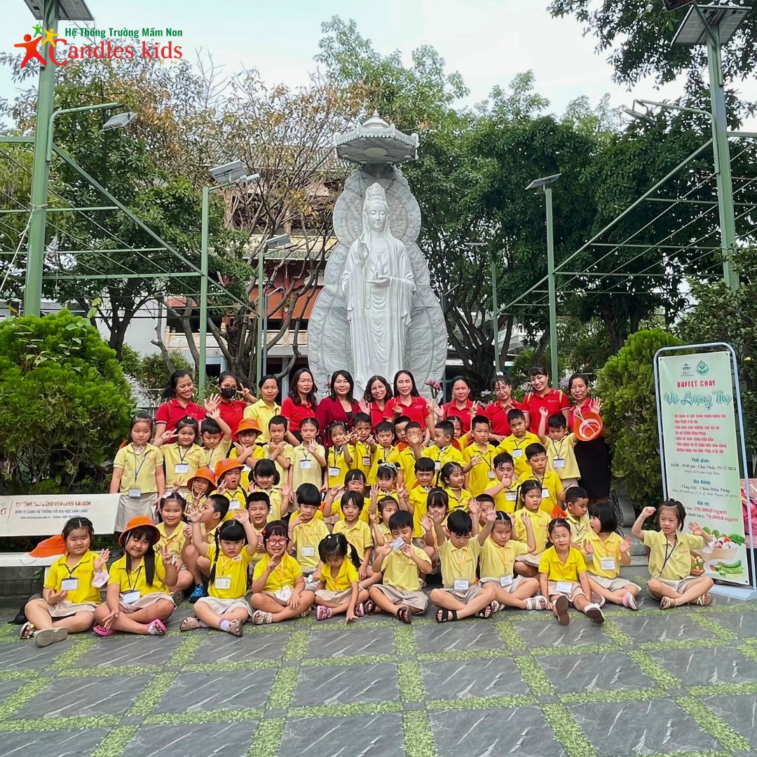 B&eacute; tham quan ngoại kh&oacute;a ở trường mầm non 3 ngọn nến